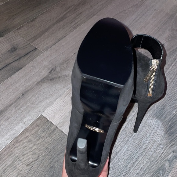 Roberto Cavalli Heels - Picture 4 of 5